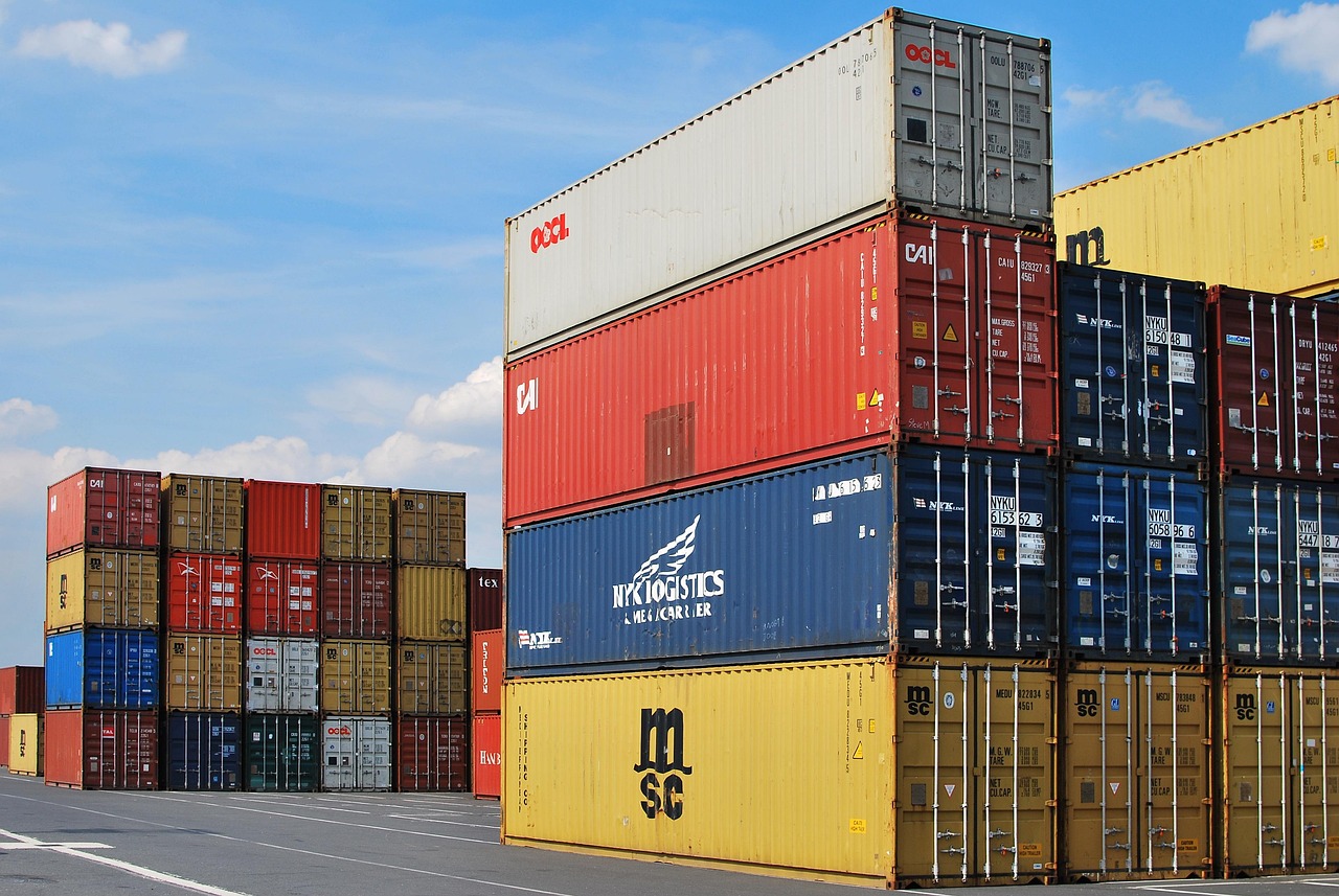 Dock, container, export — Exploring the Buzz Around CFDs and Their Growing Popularity