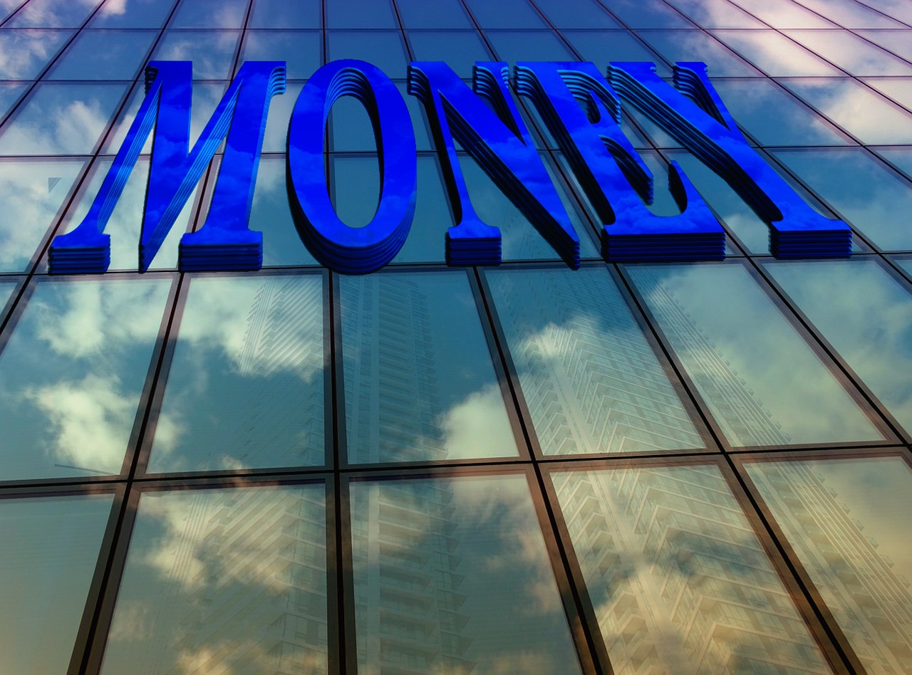 Financial world, investor, nature — Reliable Forex Brokers: Trade with confidence using secure and well-supported platforms.