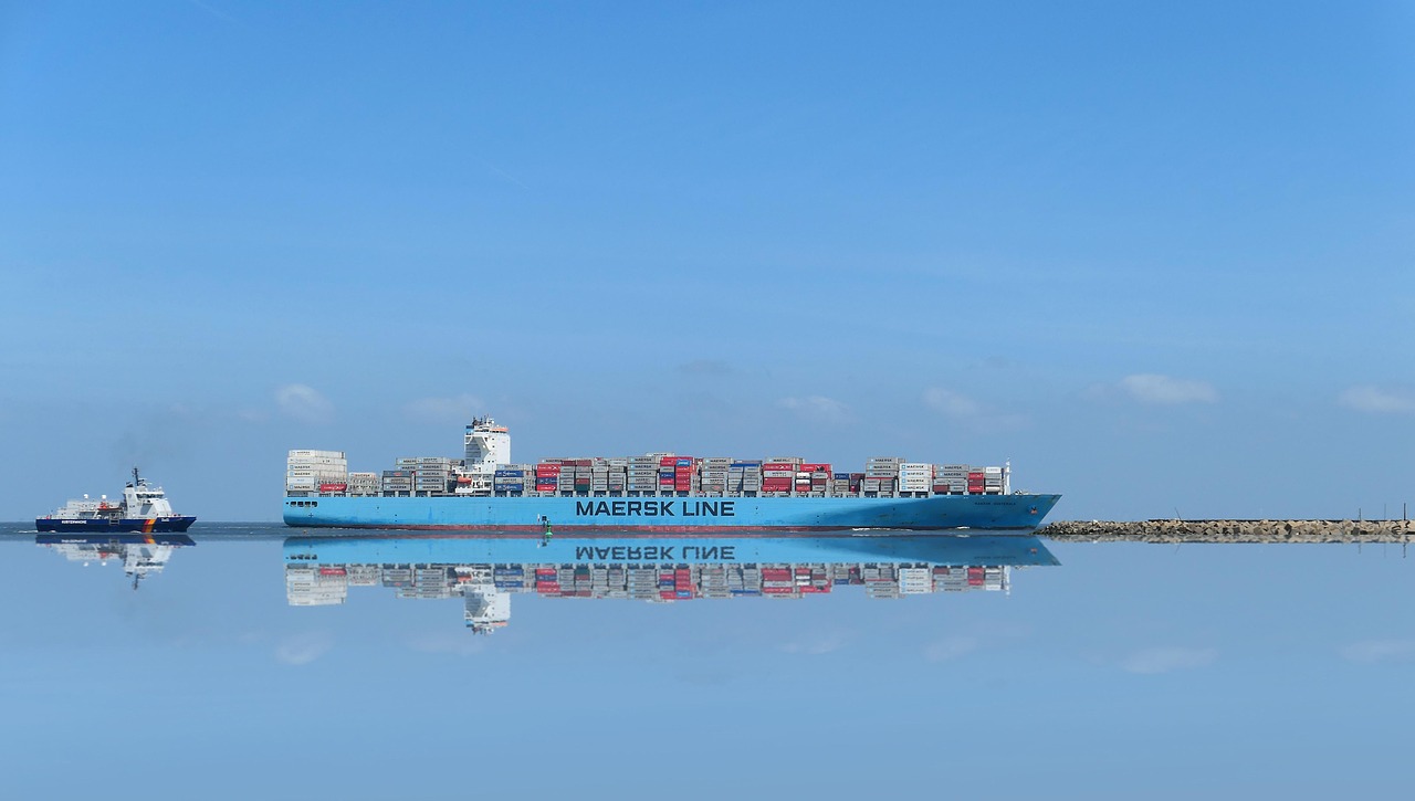 Freighter, shipping, container ship — What drives crypto media to discuss meme coins frequently?